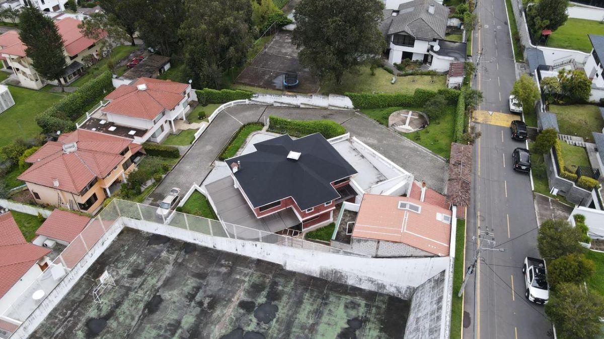 Casa Totalmente Remodelada, 4 Habitaciones, Urbanización Campo Alegre, Monteserrin — imagen 9