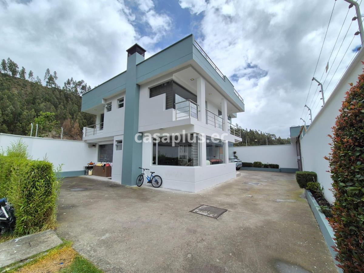 Casa de 2 Pisos en Venta en Vertientes de Locoa en Latacunga, Cotopaxi — imagen 10