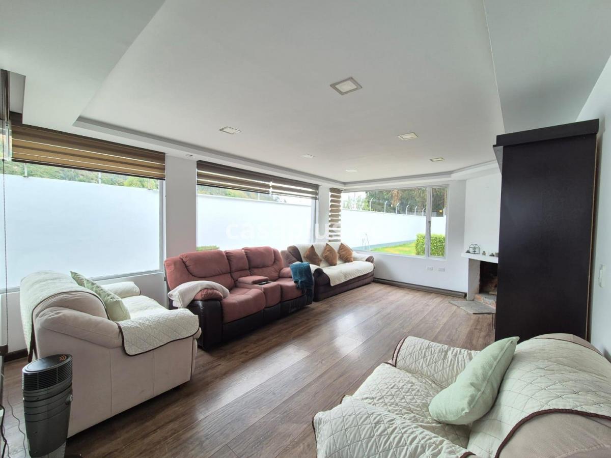 Casa de 2 Pisos en Venta en Vertientes de Locoa en Latacunga, Cotopaxi — imagen 9
