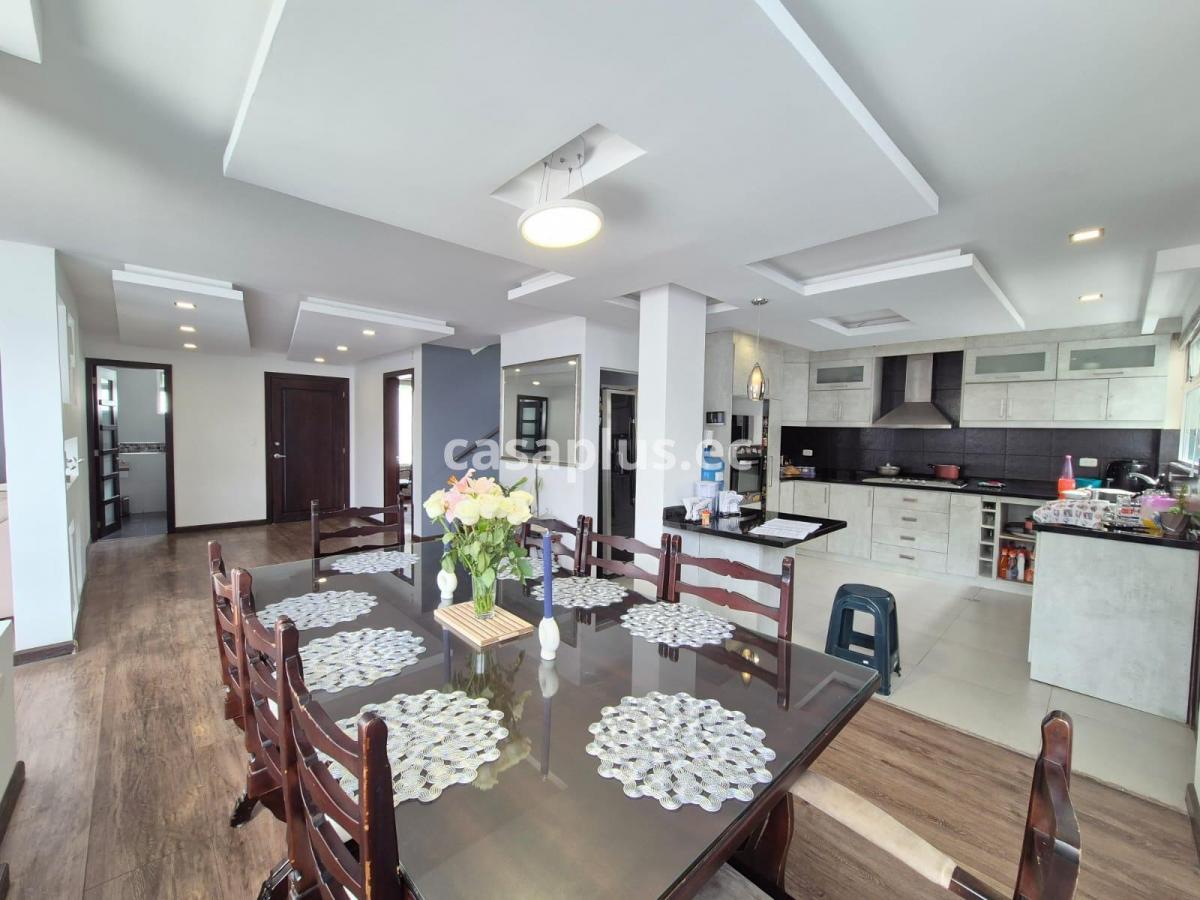 Casa de 2 Pisos en Venta en Vertientes de Locoa en Latacunga, Cotopaxi — imagen 8
