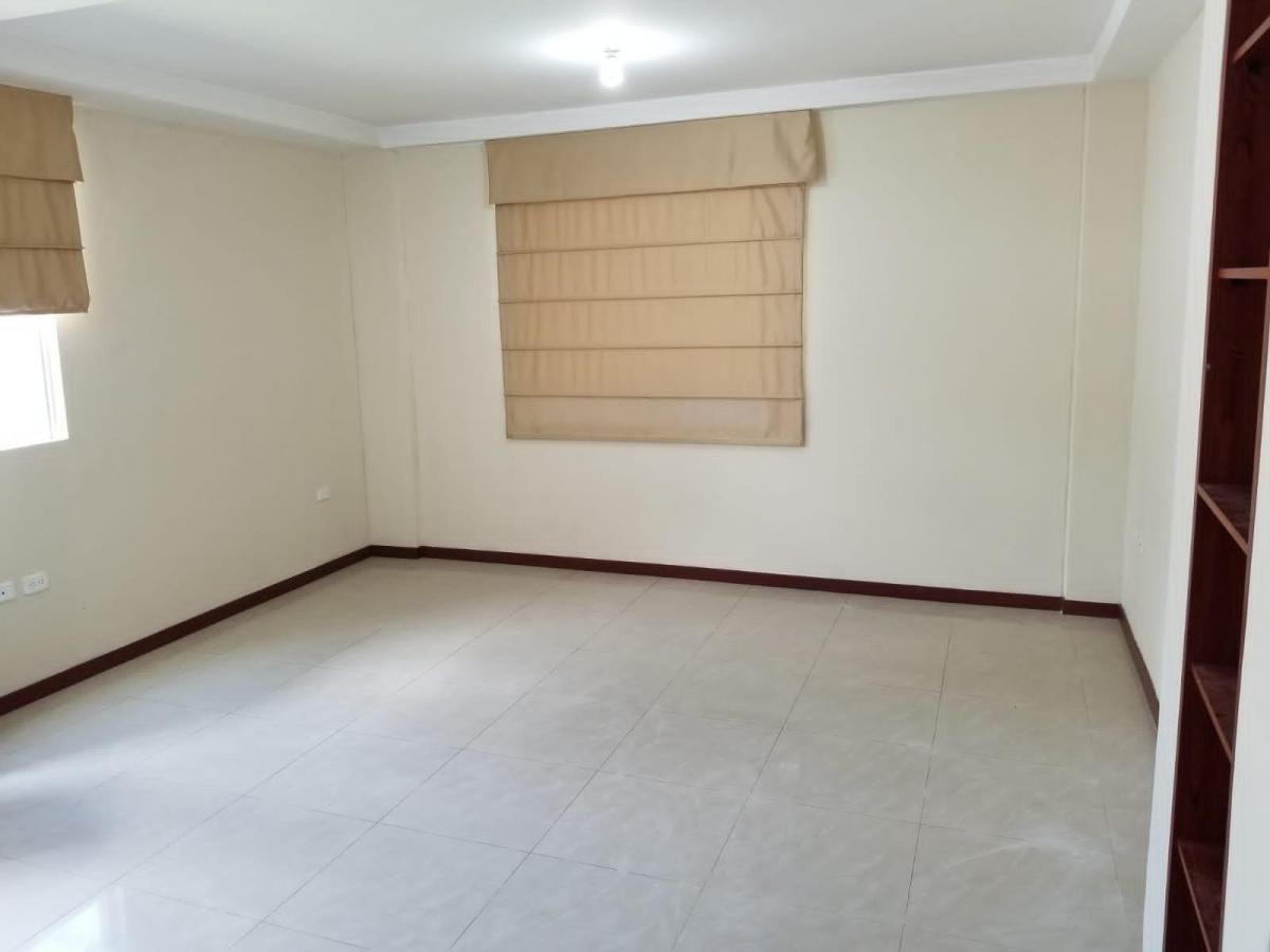 Departamento en Planta Baja en Venta Dentro de Urbanización Excelente Ubicación — imagen 2