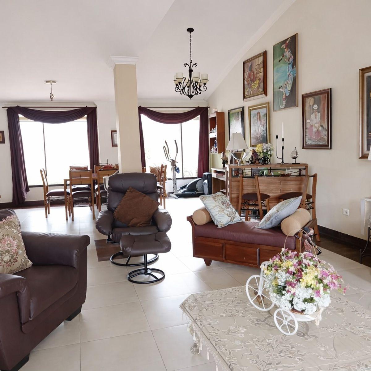 Venta Casa 4 Dorm. y Suite en La Primavera, Cumbaya — imagen 10