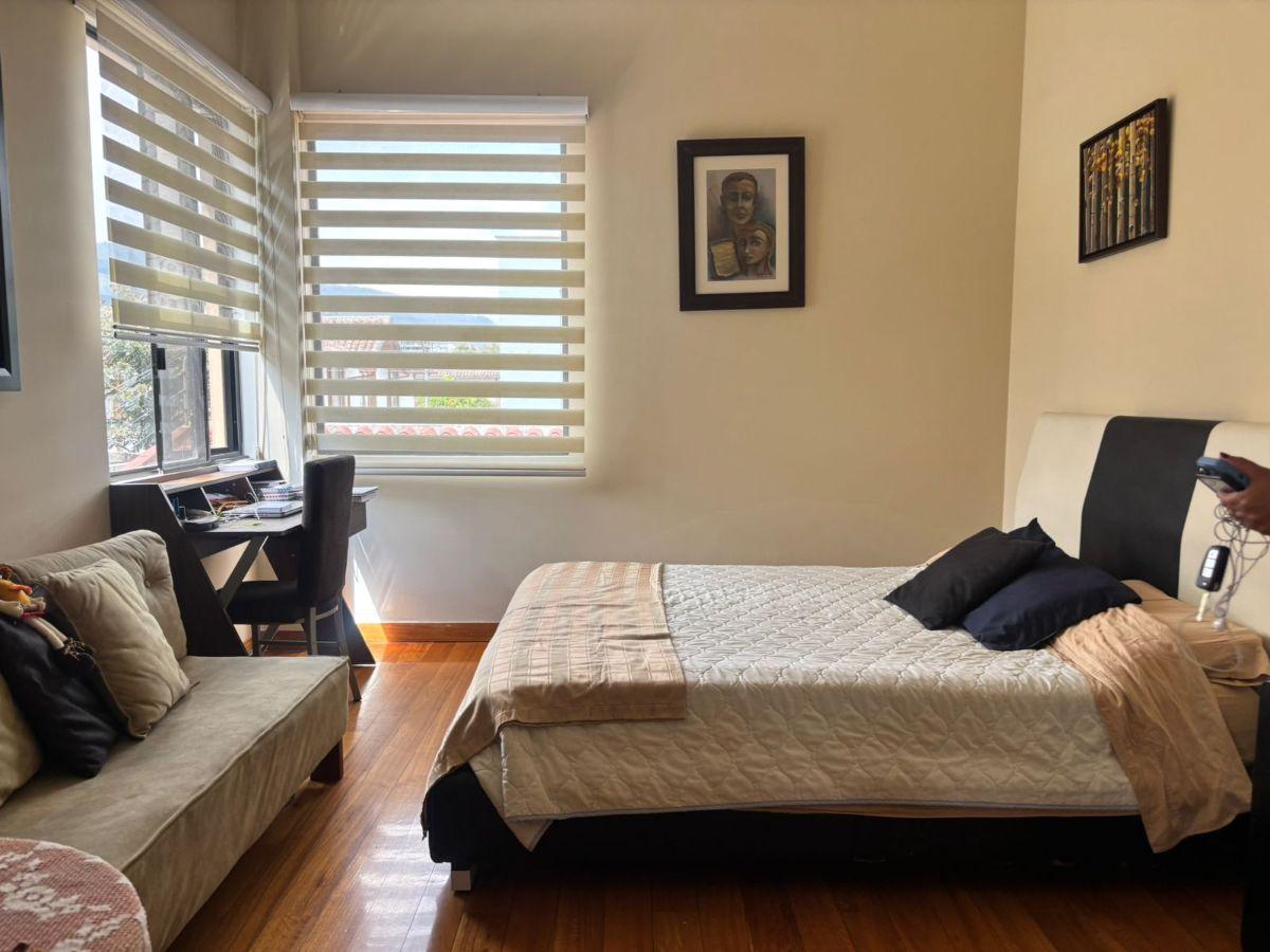 Venta Casa 4 Dorm. y Suite en La Primavera, Cumbaya — imagen 7