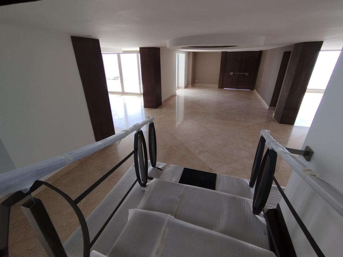 C/ Sierra del Moral, Penthouse de 646 m² en Venta, a Estrenar — imagen 6