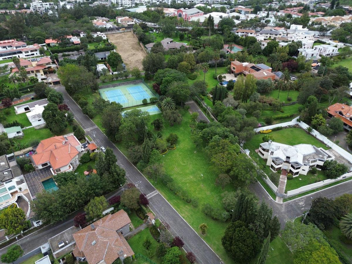 Casa de Venta Ubicada Dentro de Urbanización Muy Segura y Exclusiva, Sector Colegio Menor — imagen 8