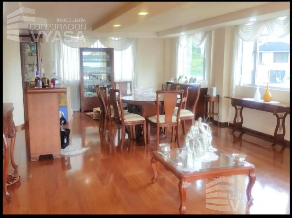 Carcelén, Bonito Dúplex de 228 m² en Venta de 3 Dorm. — imagen 9