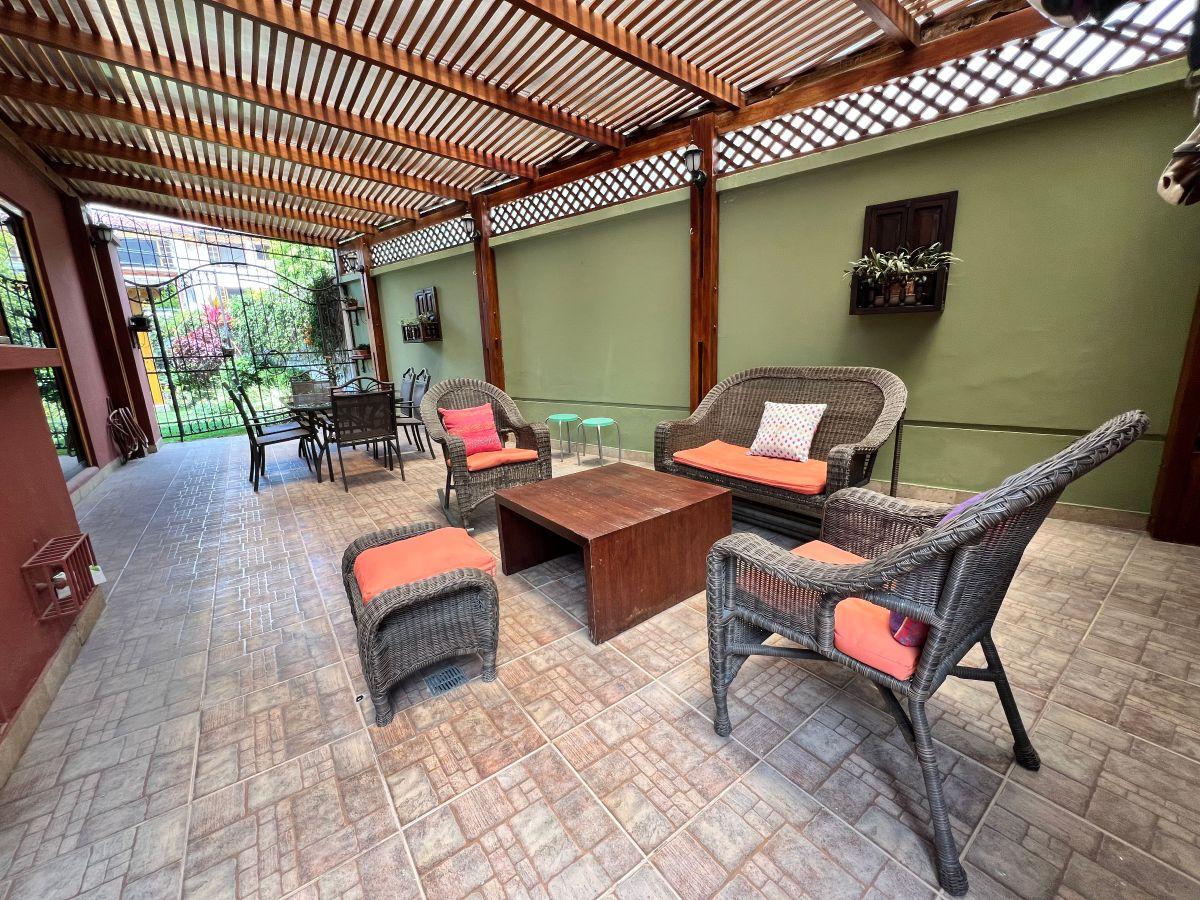 Vendo, Casa de 1800 m² con 4 Habitaciones en Cumbayá — imagen 8