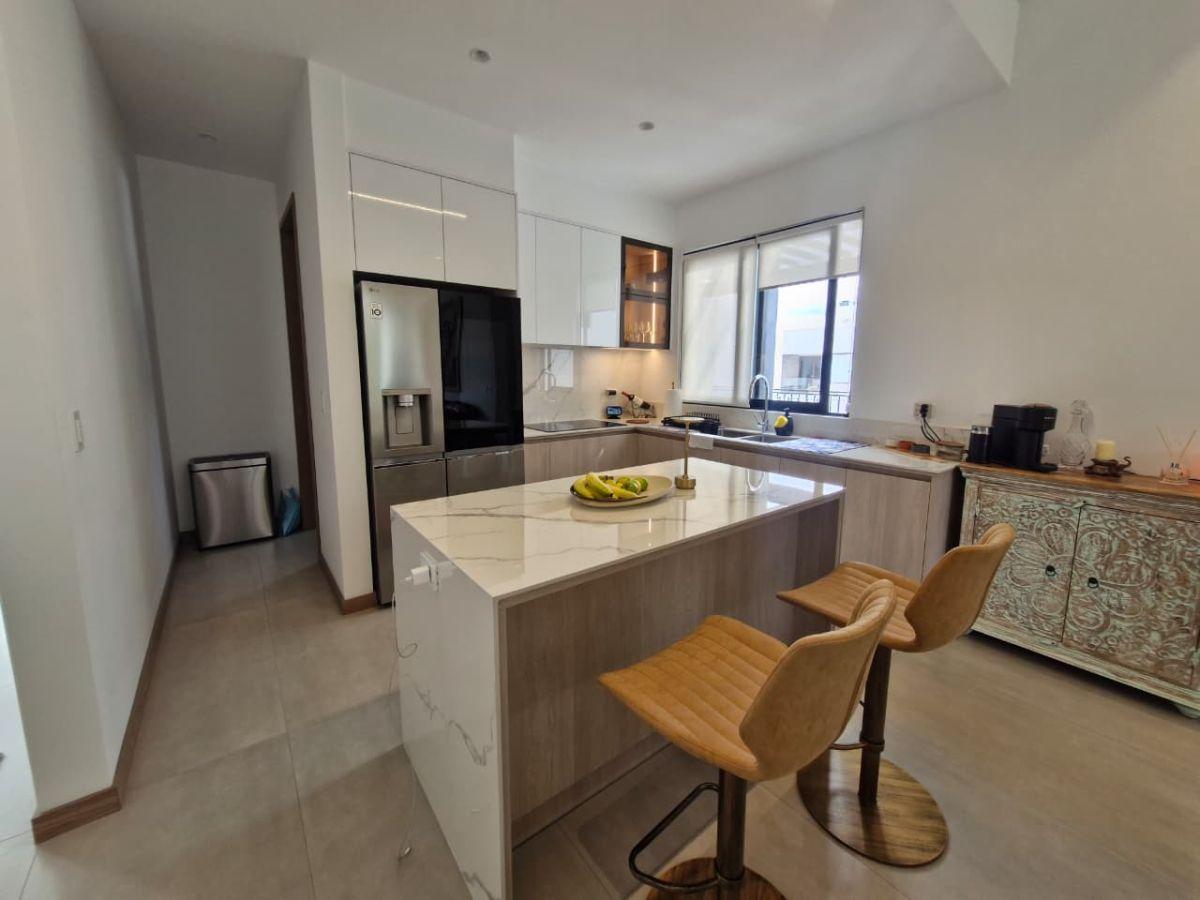 Exclusividad y Confort en un Departamento de Lujo Dentro de Urbanización Privada — imagen 9