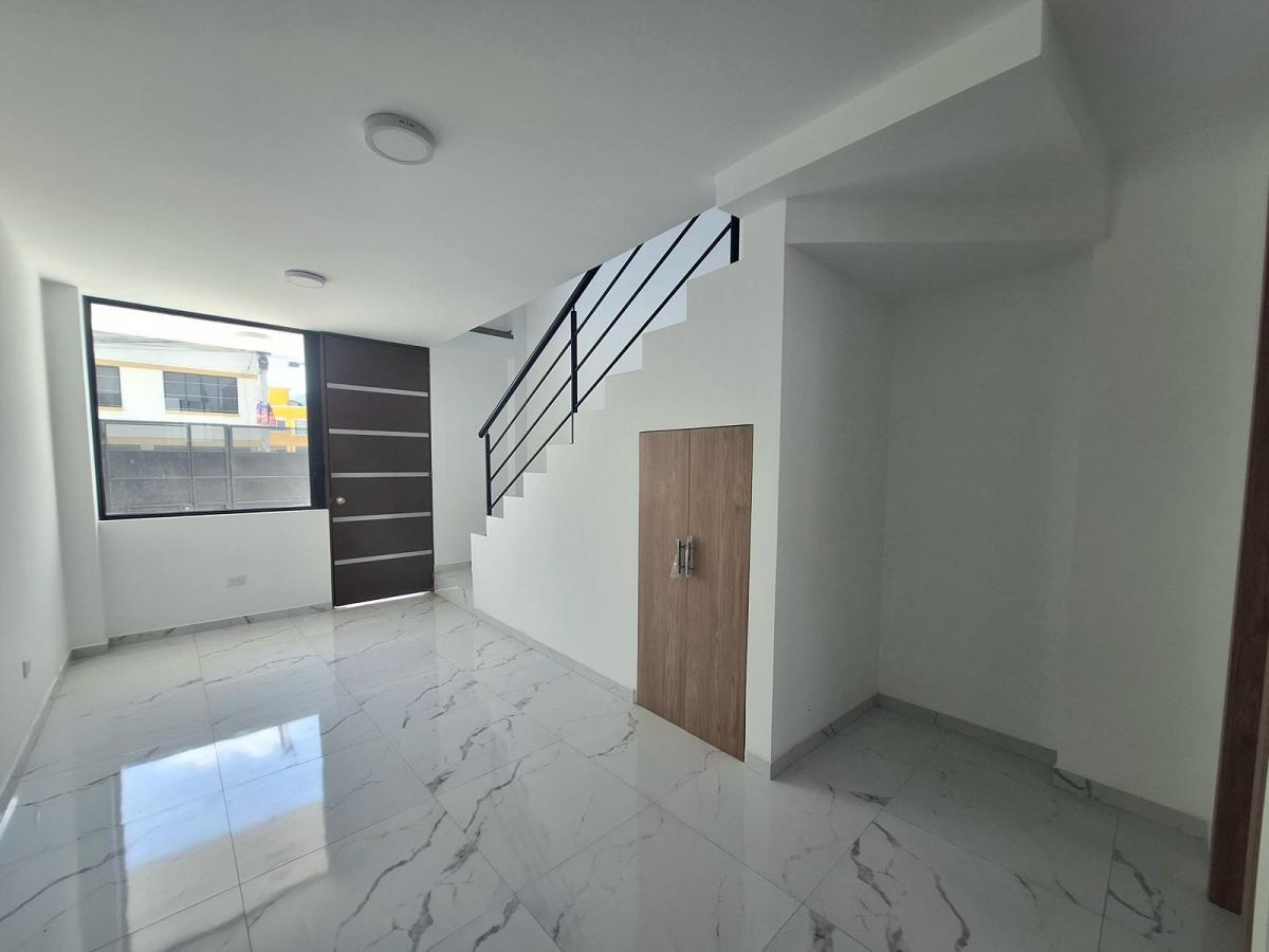 Suite de Venta, con Parqueadero, en Llano Grande — imagen 10