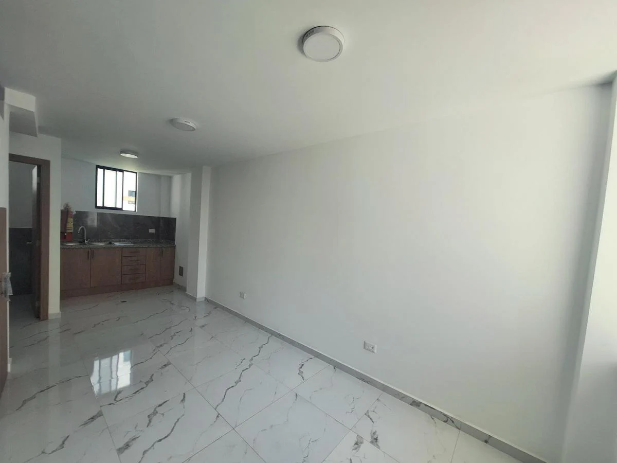 Suite de Venta, con Parqueadero, en Llano Grande — imagen 9