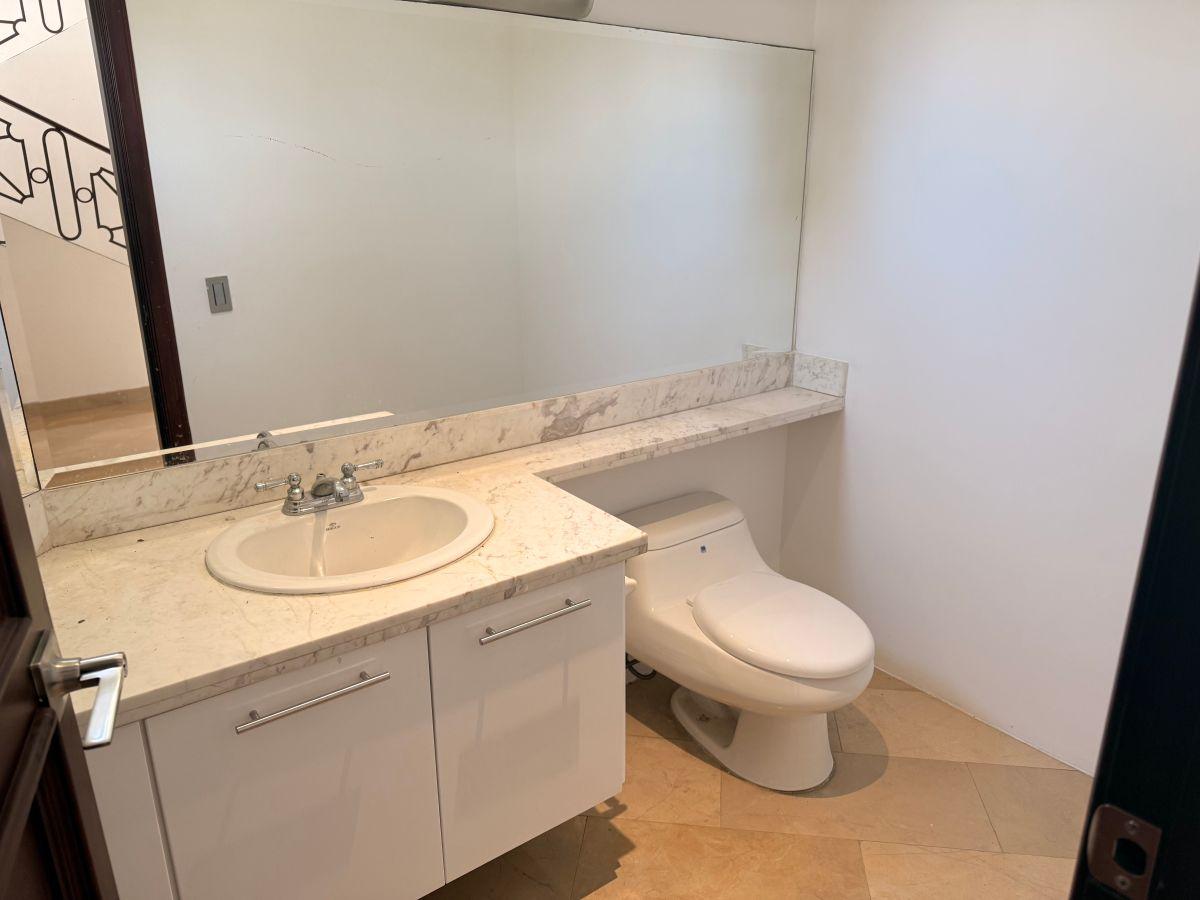 Casa en Venta con 468 m² en Samborondón Primeros Kilóm, Guayas — imagen 2