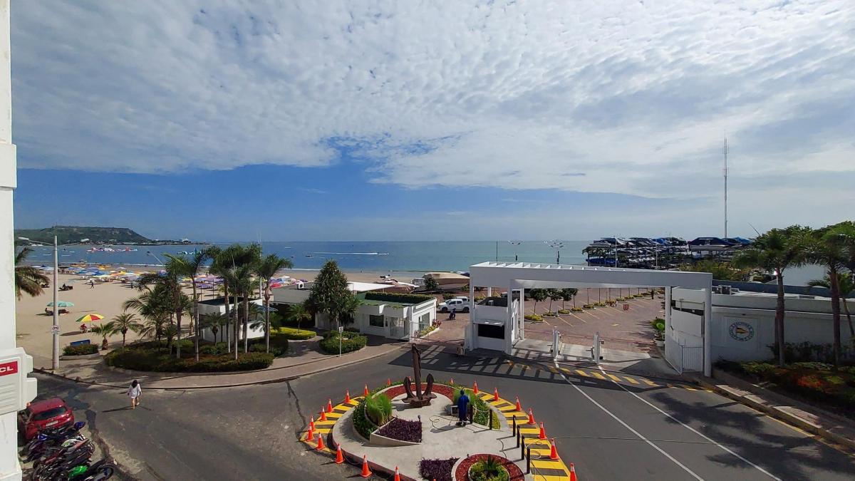 Vendo Departamento Frente Al Mar en Chipipe Salinas Ecuador — imagen 10