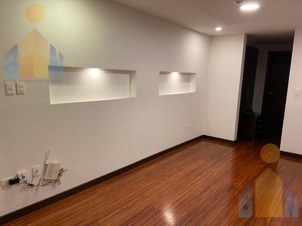 Venta Oportunidad Departamento Amplio Patio Elegante Sector Ecopark Monteserrin — imagen 7