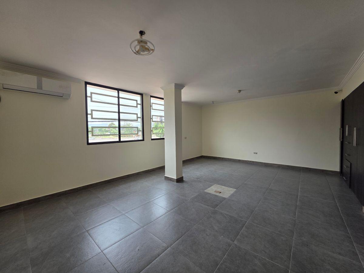 Casa en Venta La Garzota - K. Lugo, Guayas — imagen 2