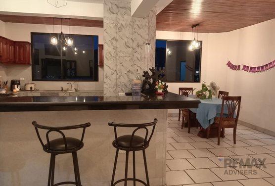 En Venta Departamento Amplio con Parqueo y Terraza (Urdesa Central), Guayas — imagen 8