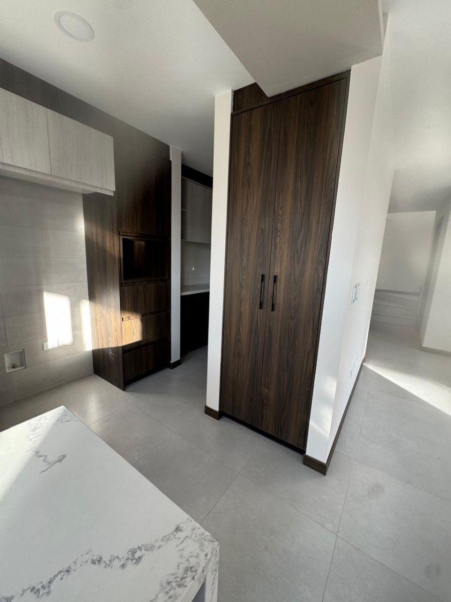 Oportunidad. casa con 249 m² y 3 Habitaciones en Venta en Puembo — imagen 2