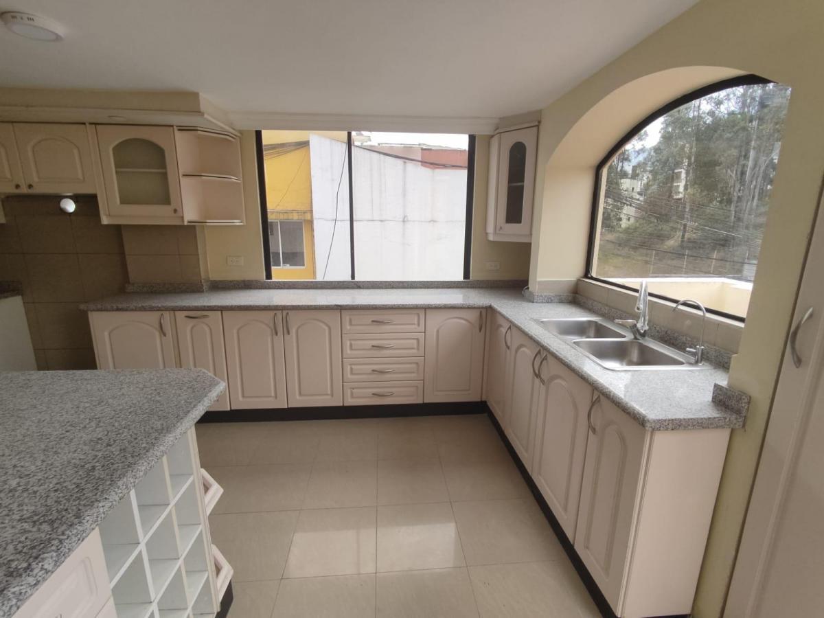 C/ Iñaquito Alto, Penthouse de 600 m² en Venta, Sector Univ. de Los Hemisferios — imagen 8