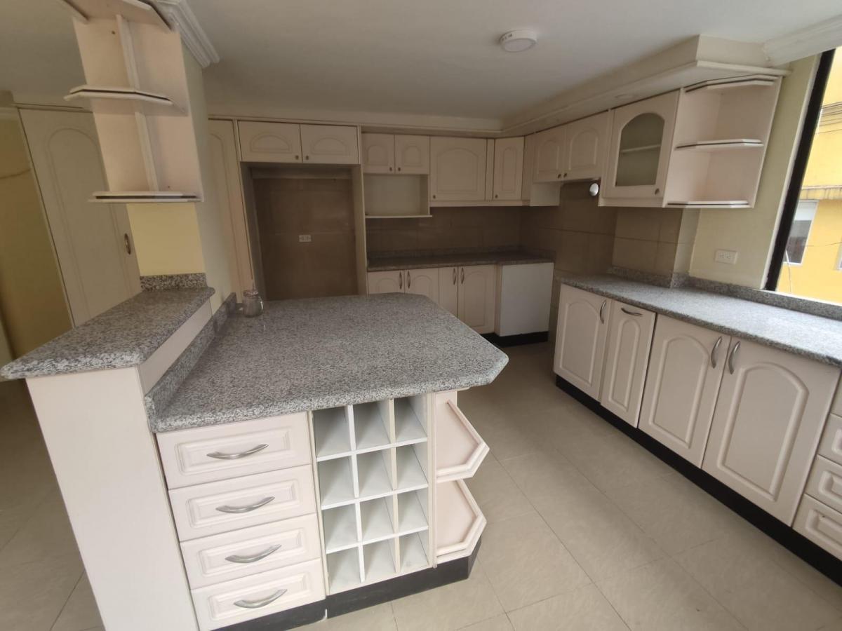 C/ Iñaquito Alto, Penthouse de 600 m² en Venta, Sector Univ. de Los Hemisferios — imagen 7