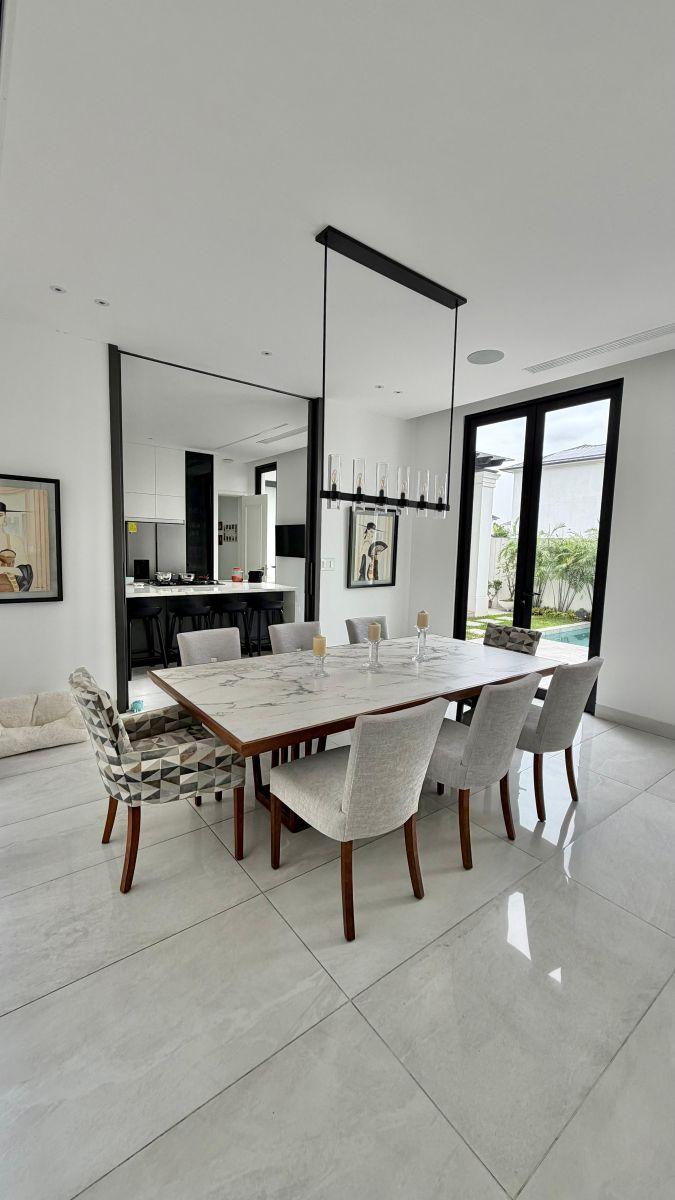 Aires de Batán Hermosa y Moderna Casa de 3 Habitaciones con Piscina, Guayas — imagen 5