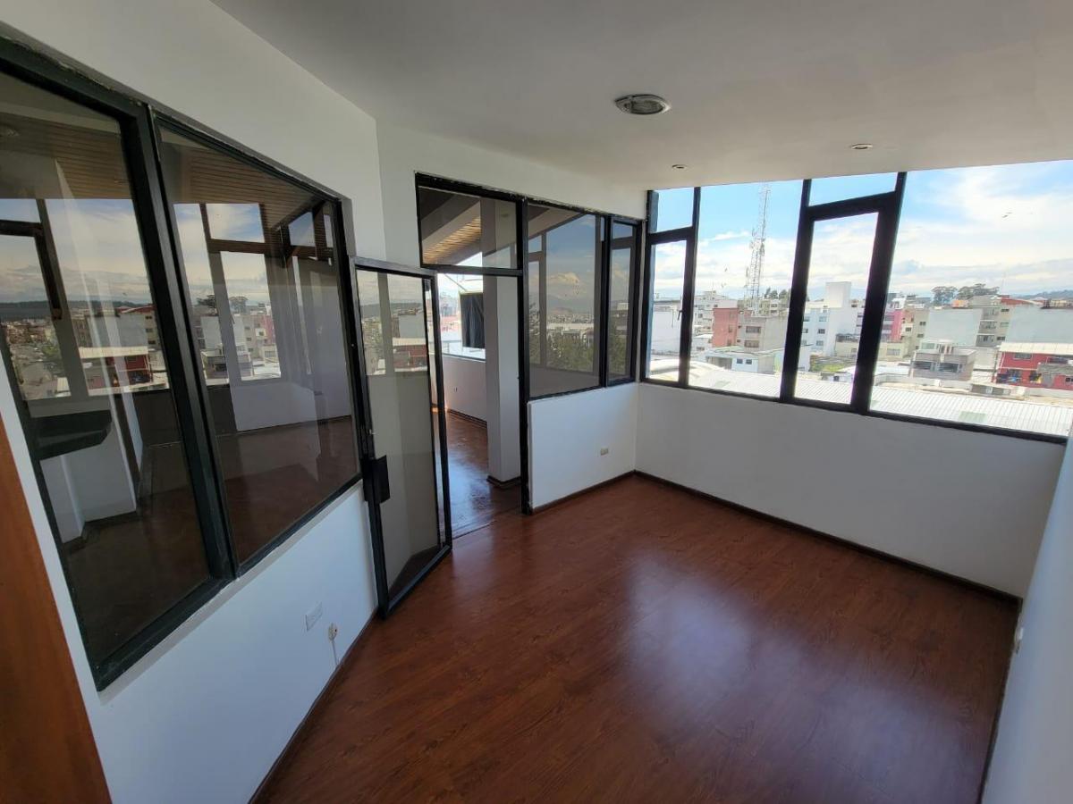 Departamento de Venta en El Sector Solca de 105 m Los Guayacanes — imagen 7