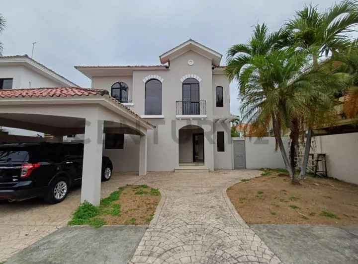 Venta de Casa de Cuatro Dorm. en Estancias del Rio, Samborondon, B. Nun, Guayas — imagen 1