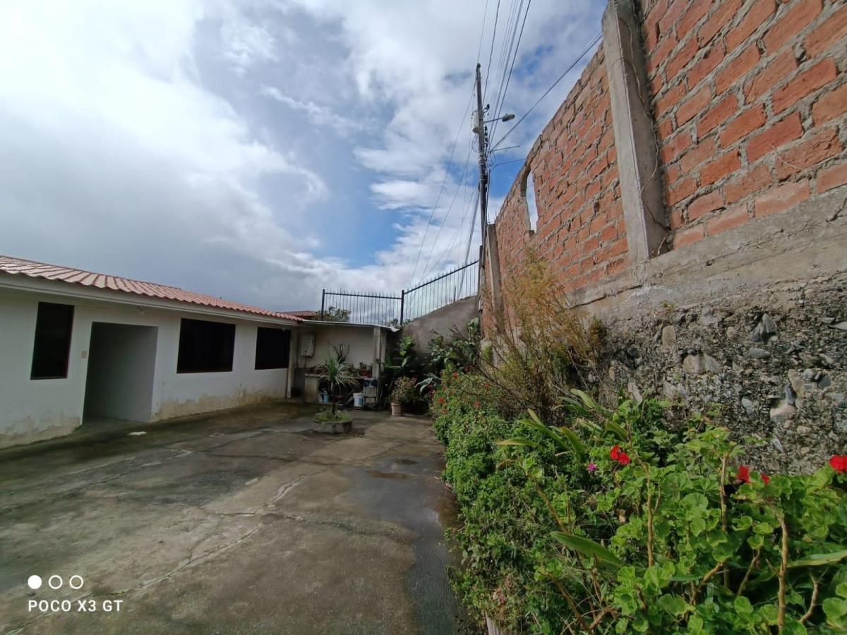 Venta Casa Mas Departamento y Suite con Amplio Terreno Carigan Loja Las Gaviotas — imagen 9