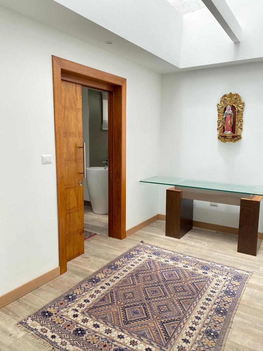Casa Moderna, Dorm. en Pb, 1.180 m² de Terreno, Bbq, Jacuzzi. Urbanizacion Privada — imagen 3