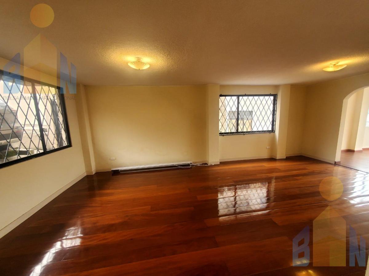 Amplio Departamento Duplex en Venta en Mojas Sector Valle de Los Chillos — imagen 9