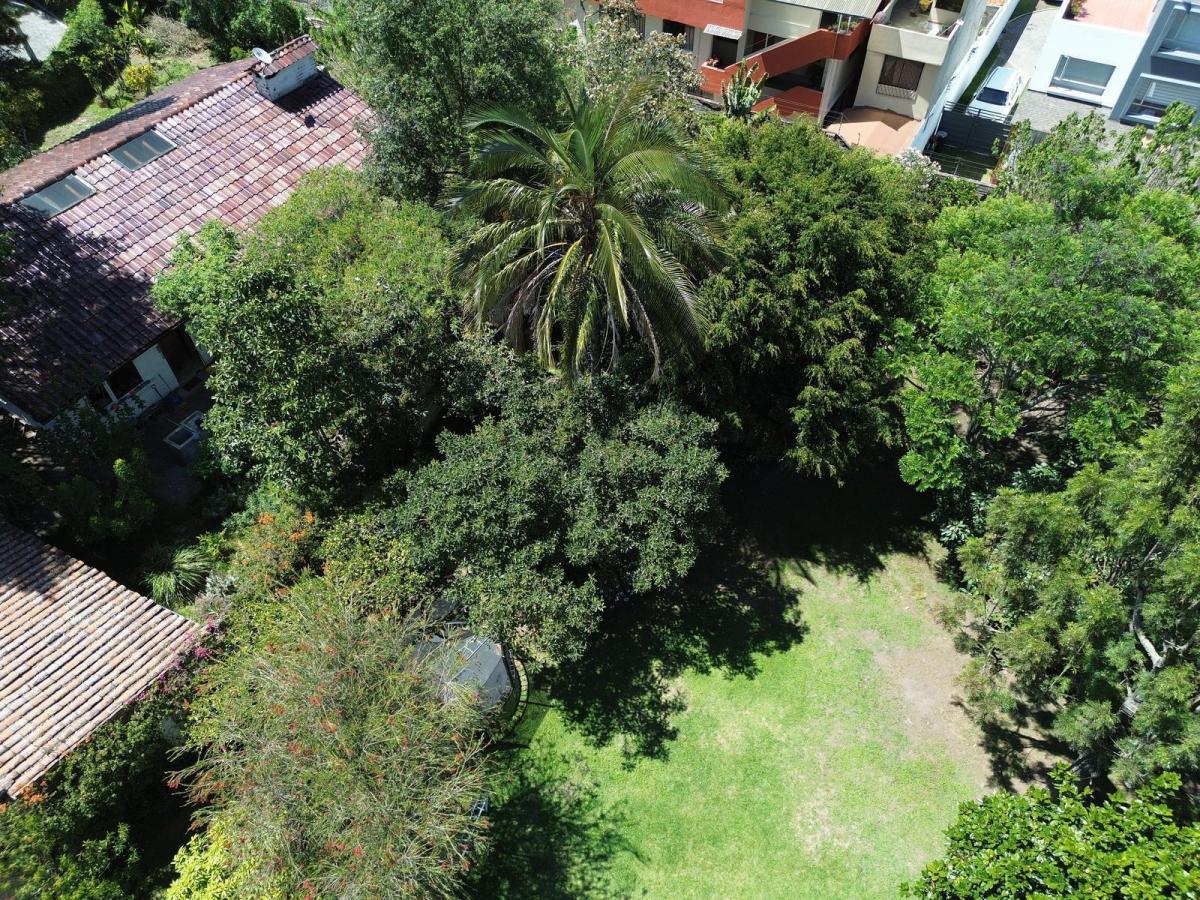 Casa de Venta Estilo Rústico Dentro de Urbanización, Sector Cununyacu. Gran Jardín, Oportunidad — imagen 6