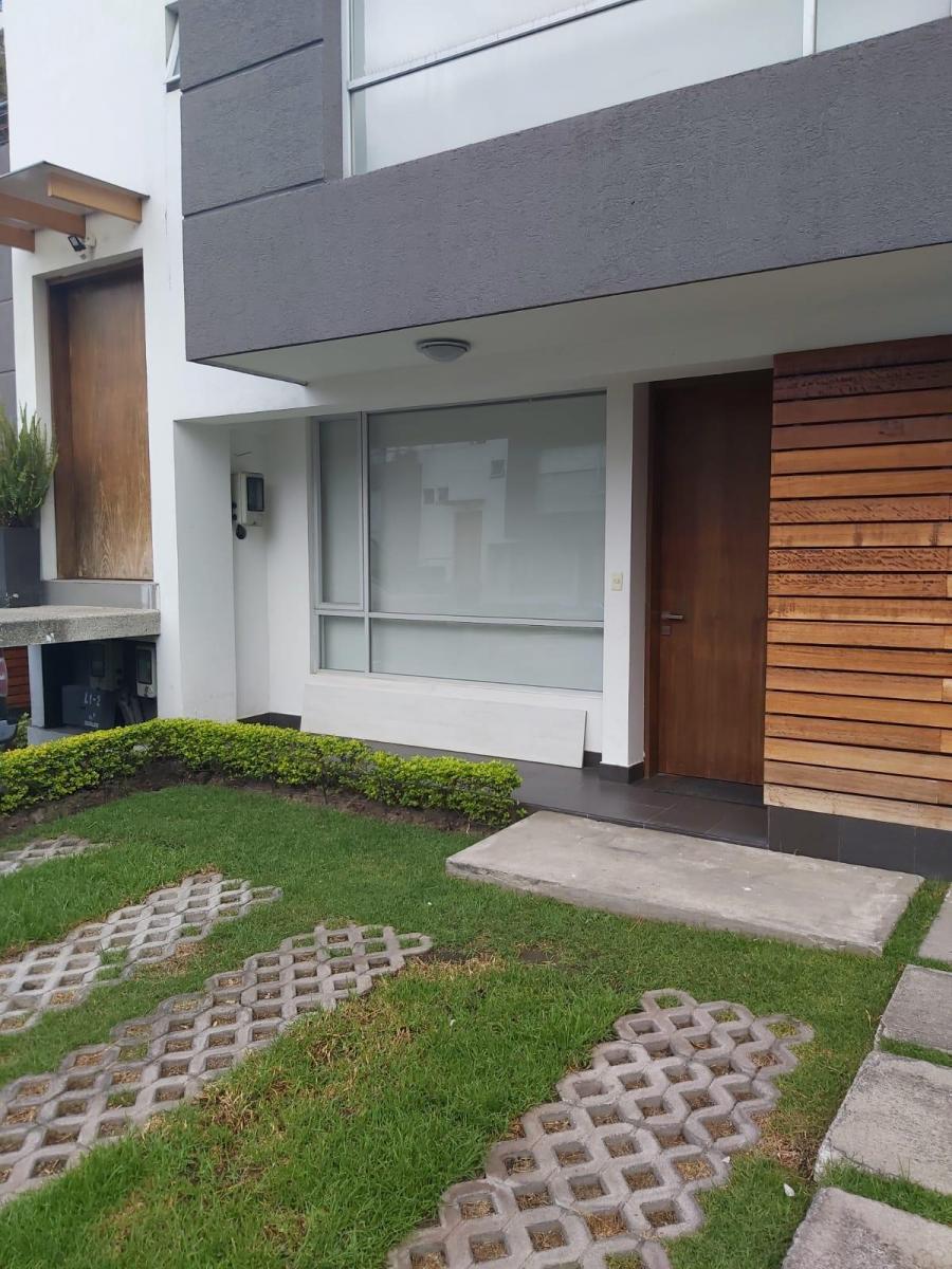 Venta Casa Tumbaco 3 Dorm. Conjunto Privado Patio — imagen 9