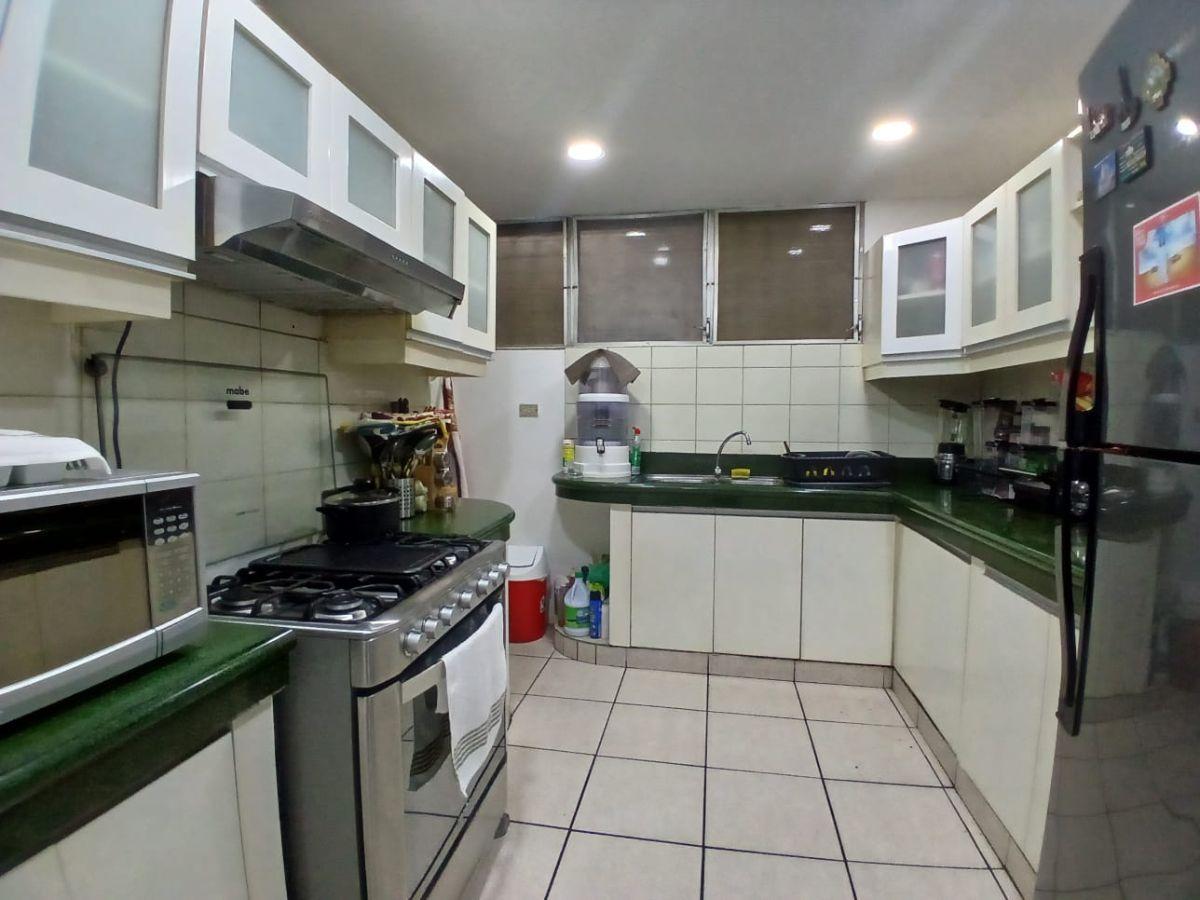 Se Vende Departamento Planta Baja en Urdesa Norte, Guayas — imagen 3