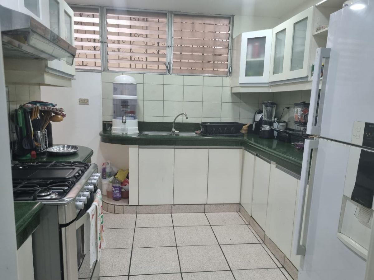 Se Vende Departamento Planta Baja en Urdesa Norte, Guayas — imagen 2