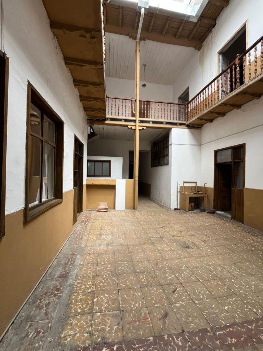 Casa Patrimonial de Venta en El Centro de La Ciudad, Azuay — imagen 10