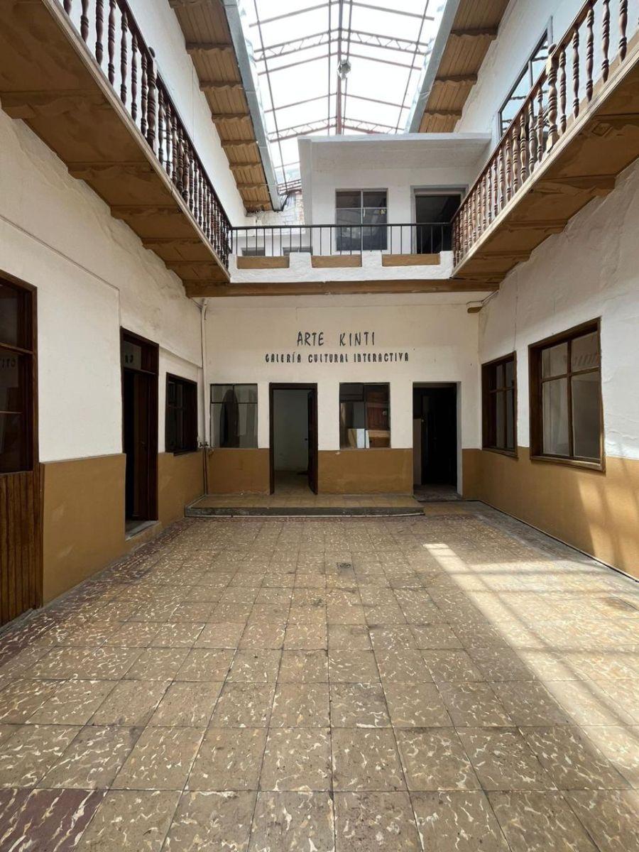 Casa Patrimonial de Venta en El Centro de La Ciudad, Azuay — imagen 9