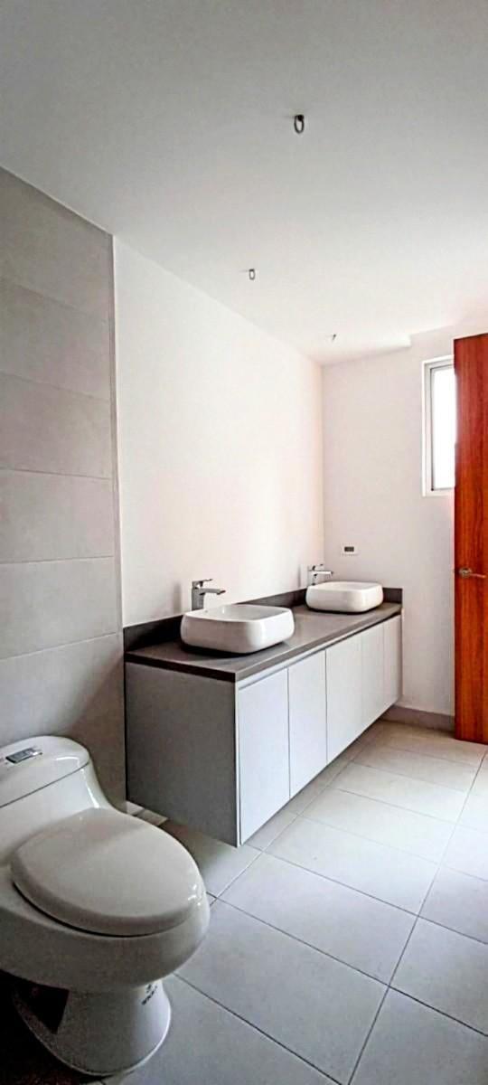 Venta Departamento 106 m² González Suárez 2 Dorm. Provincia de Pichincha — imagen 7