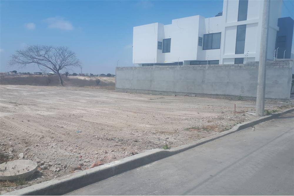 Venta de Terreno en Manta Zona Sur, Manabí — imagen 2