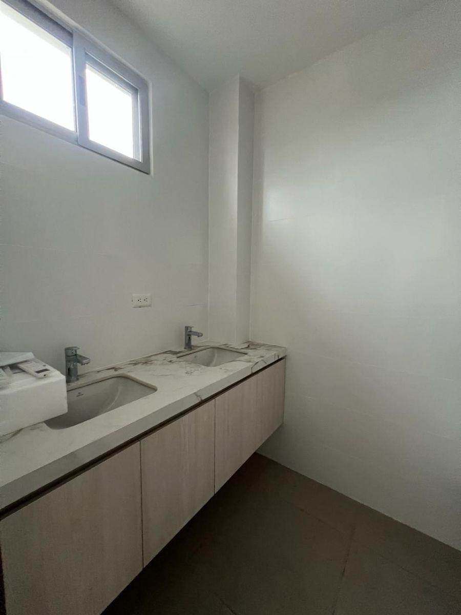 Comodo y Exclusivo Departamento en Venta - Urb. Puerta Al Rio 2.5 Samborondon, Guayas — imagen 3