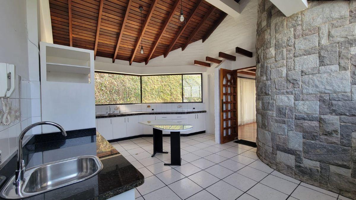 Casa con Áreas Verdes — imagen 2