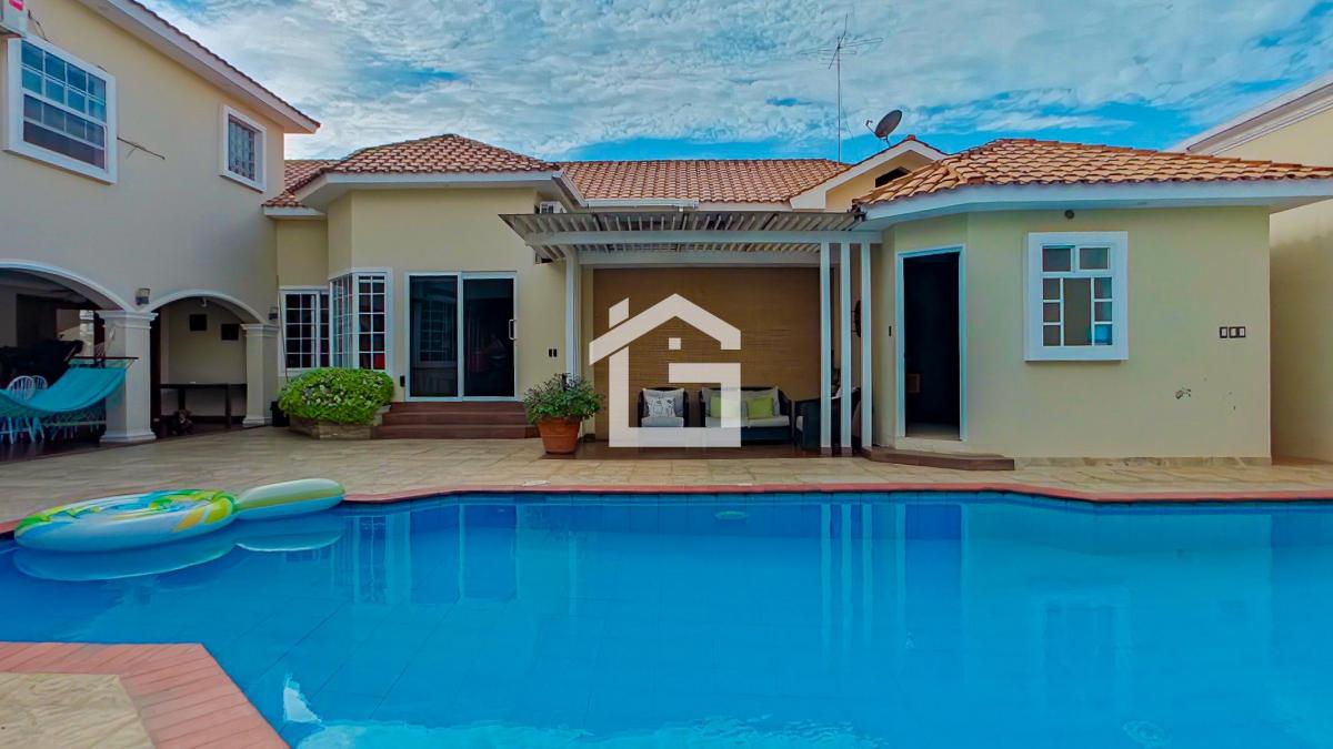 Casa en Venta con Piscina en La Carolina, Machala, El Oro — imagen 5