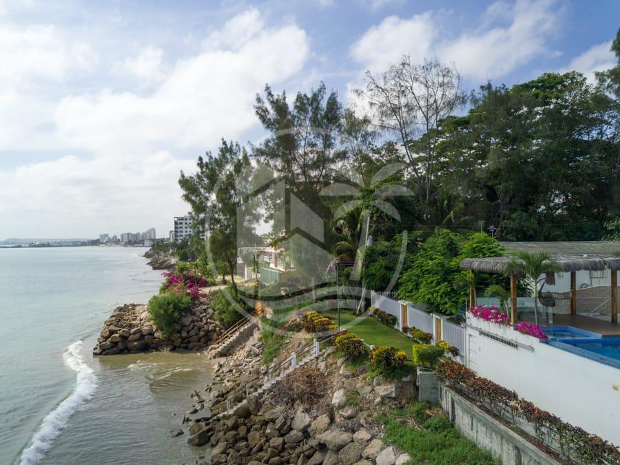 Vendo Espectacular Casa Esquinera Frente Al Mar Sector La Milina en Salinas — imagen 10