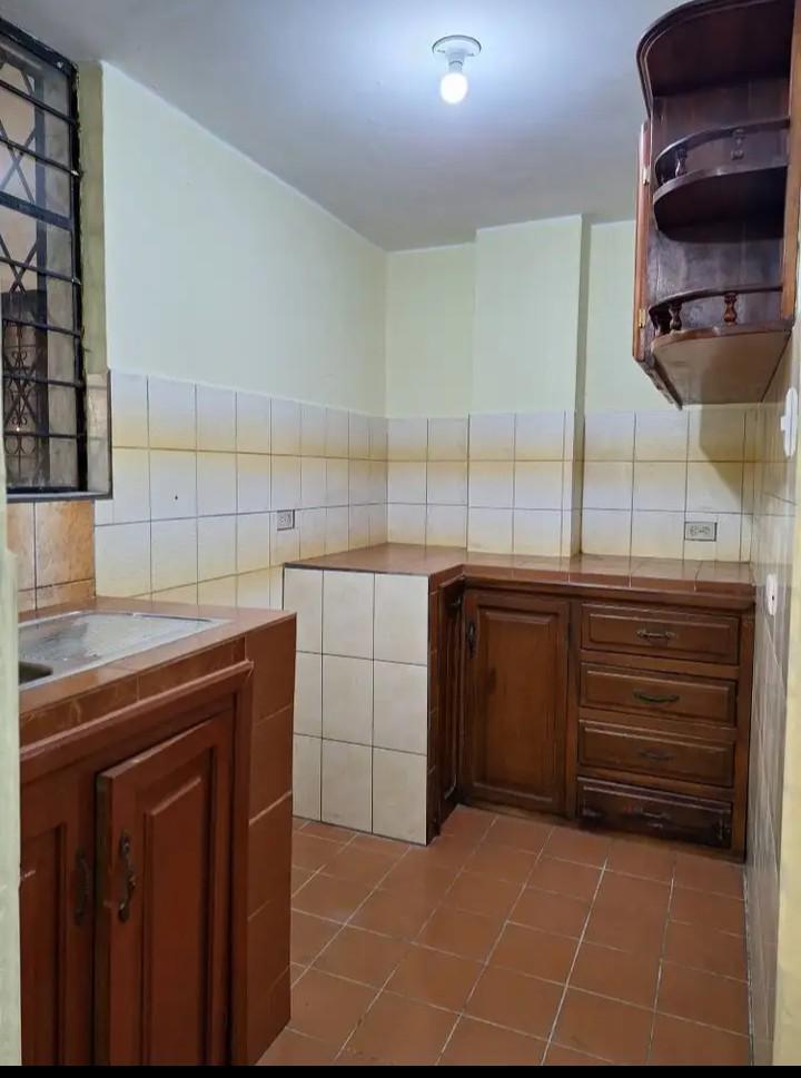 Av Teniente Huigo Ortiz Vende Departamento en Planta Baja 3 Dorm. — imagen 9