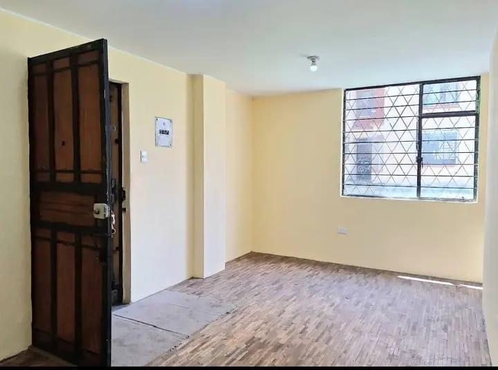 Av Teniente Huigo Ortiz Vende Departamento en Planta Baja 3 Dorm. — imagen 7