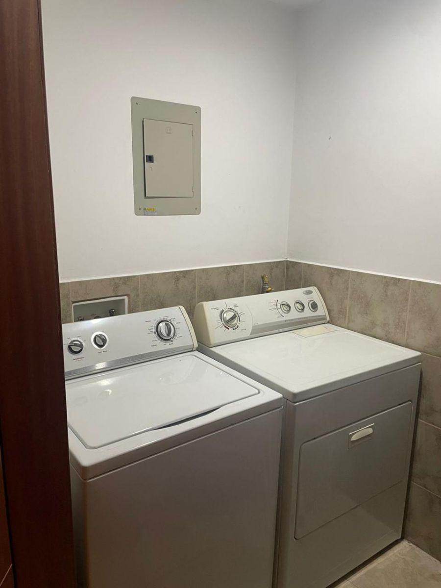 Vendo Departamento 2 Dorm. Gonzales Suarez. Provincia de Pichincha — imagen 3
