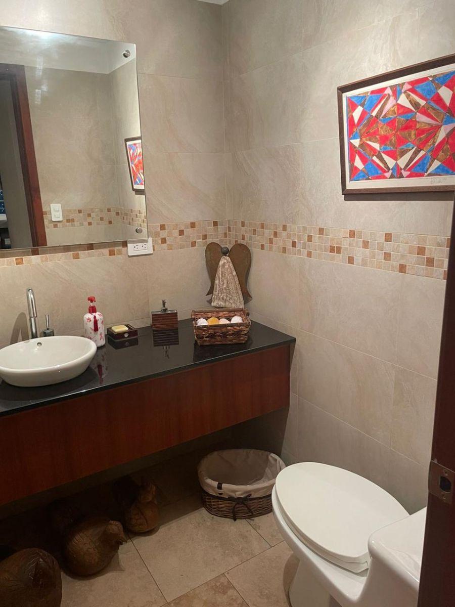 Vendo Departamento 2 Dorm. Gonzales Suarez. Provincia de Pichincha — imagen 2