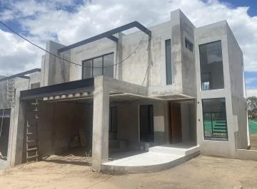 Casa en Venta 3 Dorm. 200 m de Area Verde, Nayon — imagen 3