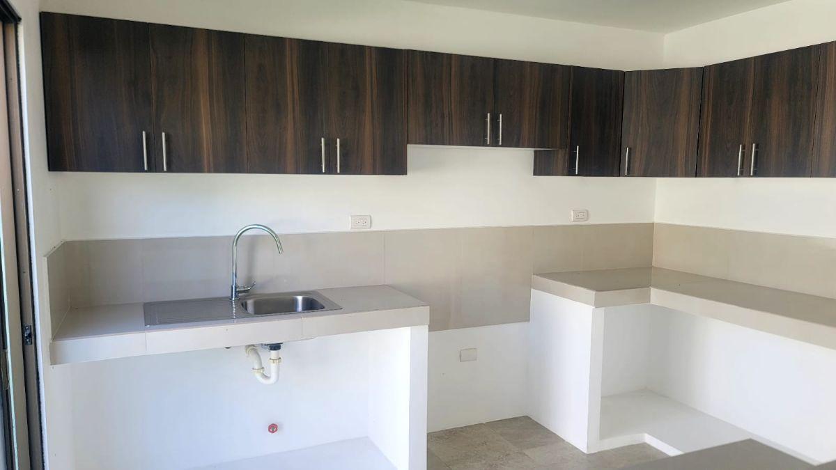 Casa de Estreno en Venta en La Rioja Av Leon Febres Cordero - Mae. Recalde, Guayas — imagen 9