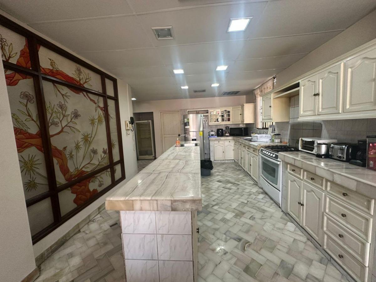 Venta de Casa de 5 Habitaciones con Piscina en Urb La Puntilla. Samborondon, Guayas — imagen 6