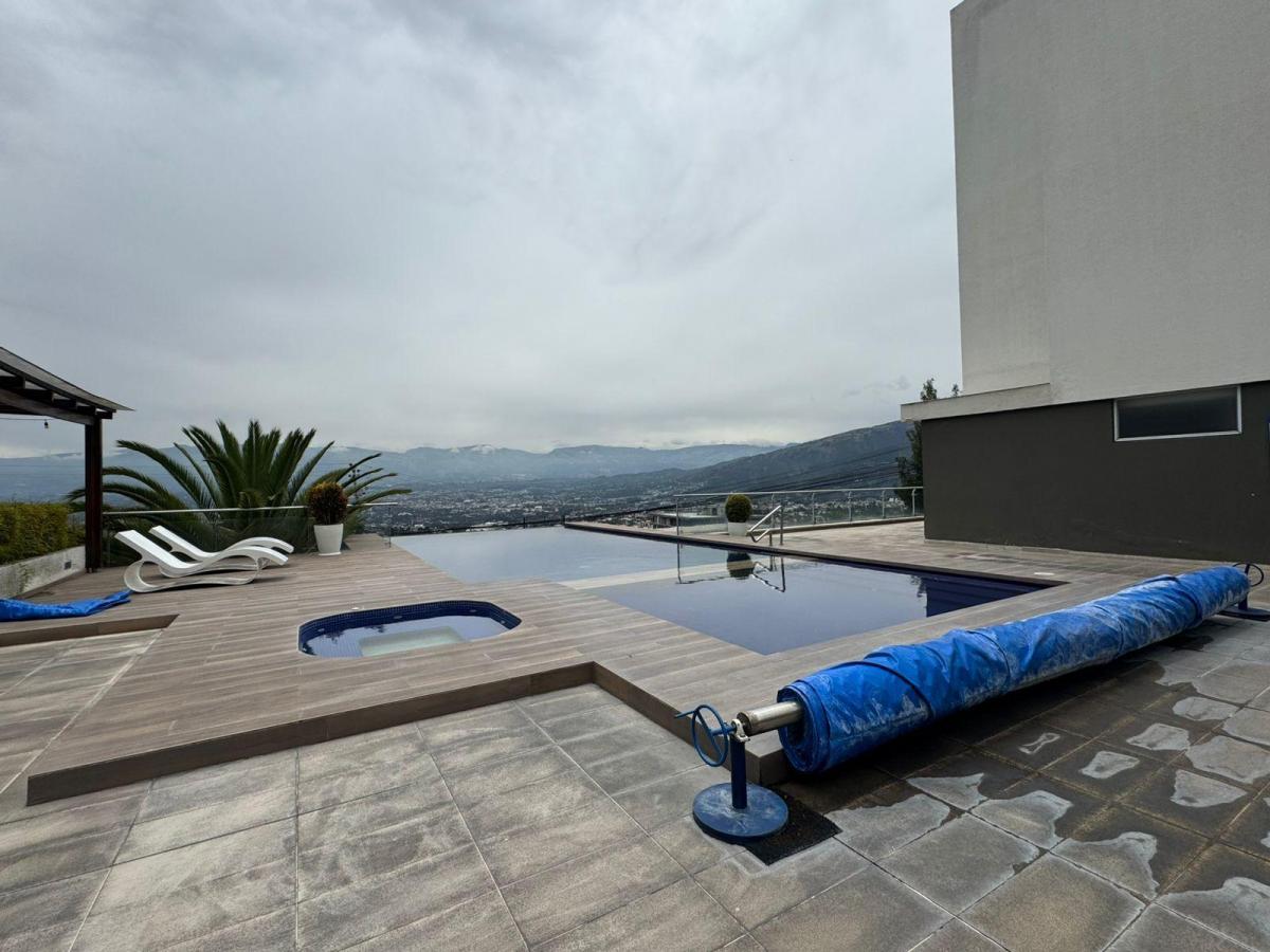 Departamento de 2 Dorm. con Piscina de 197 m² en San Juan. Vista Panorámica a Toda Cumbayá — imagen 7