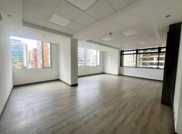 Mv - Sector La Carolina, Amazonas y Guayas, en Venta Oficina 47 m² Piso Alto a Estrenar — imagen 3