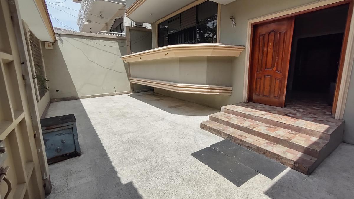 Casa Amplia en Venta con 6 Dorm. - Garzota Norte de Guayaquil, Guayas — imagen 9
